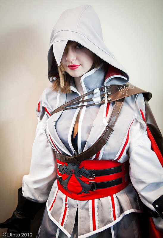Female Ezio