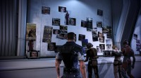 Mass Effect 3: Die Trauerwand erzählt von den Schrecken des Krieges. Oft überzeugt die Detailarbeit  und Atmosphäre. Aber leider nicht immer.